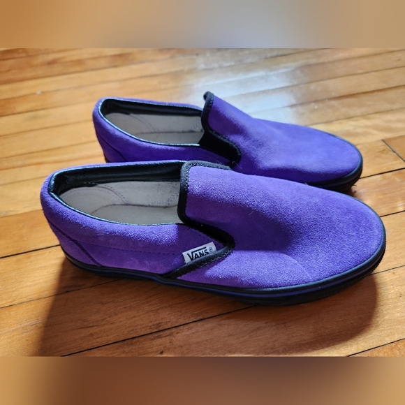 Vans size 5 purple suede with blue stripe - Picture 2 of 7